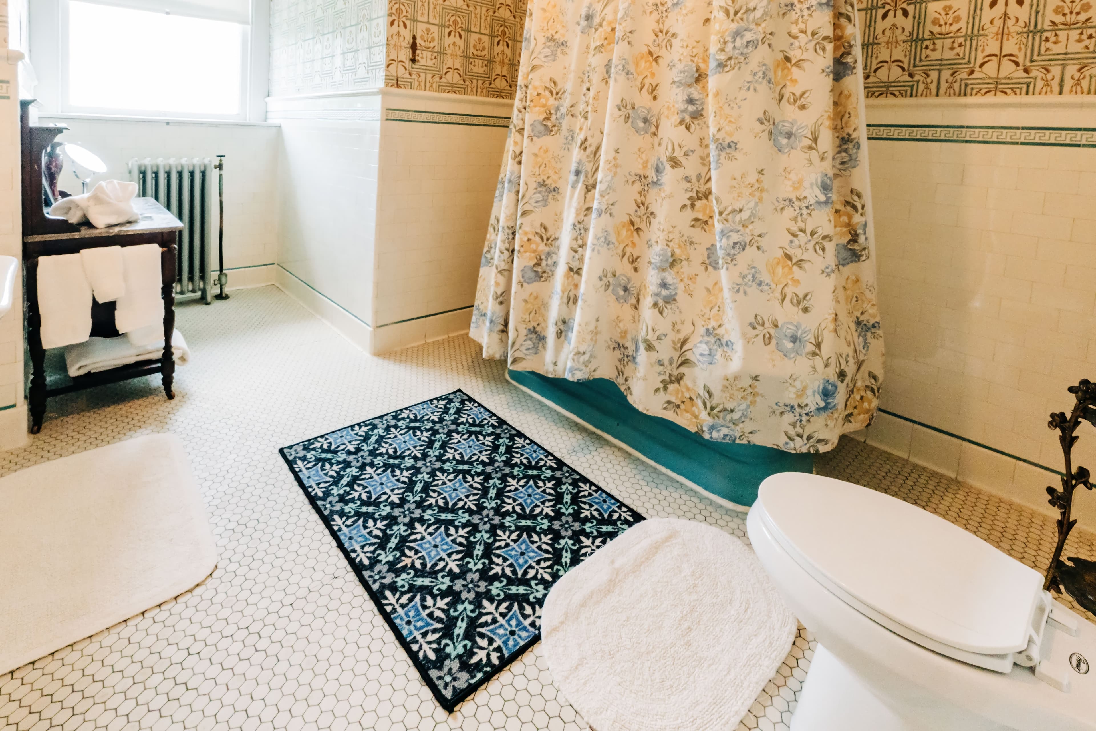 Julia's Repose Room #8 Original Bathroom