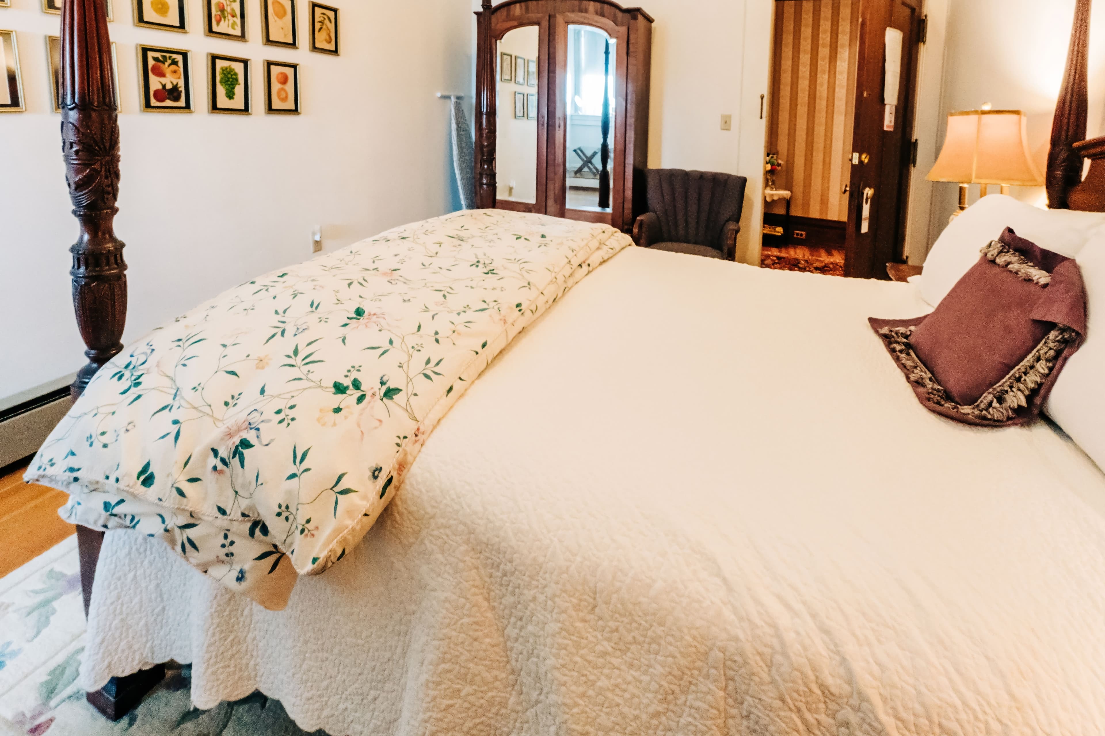 Lavender Room #10 Queen Bed