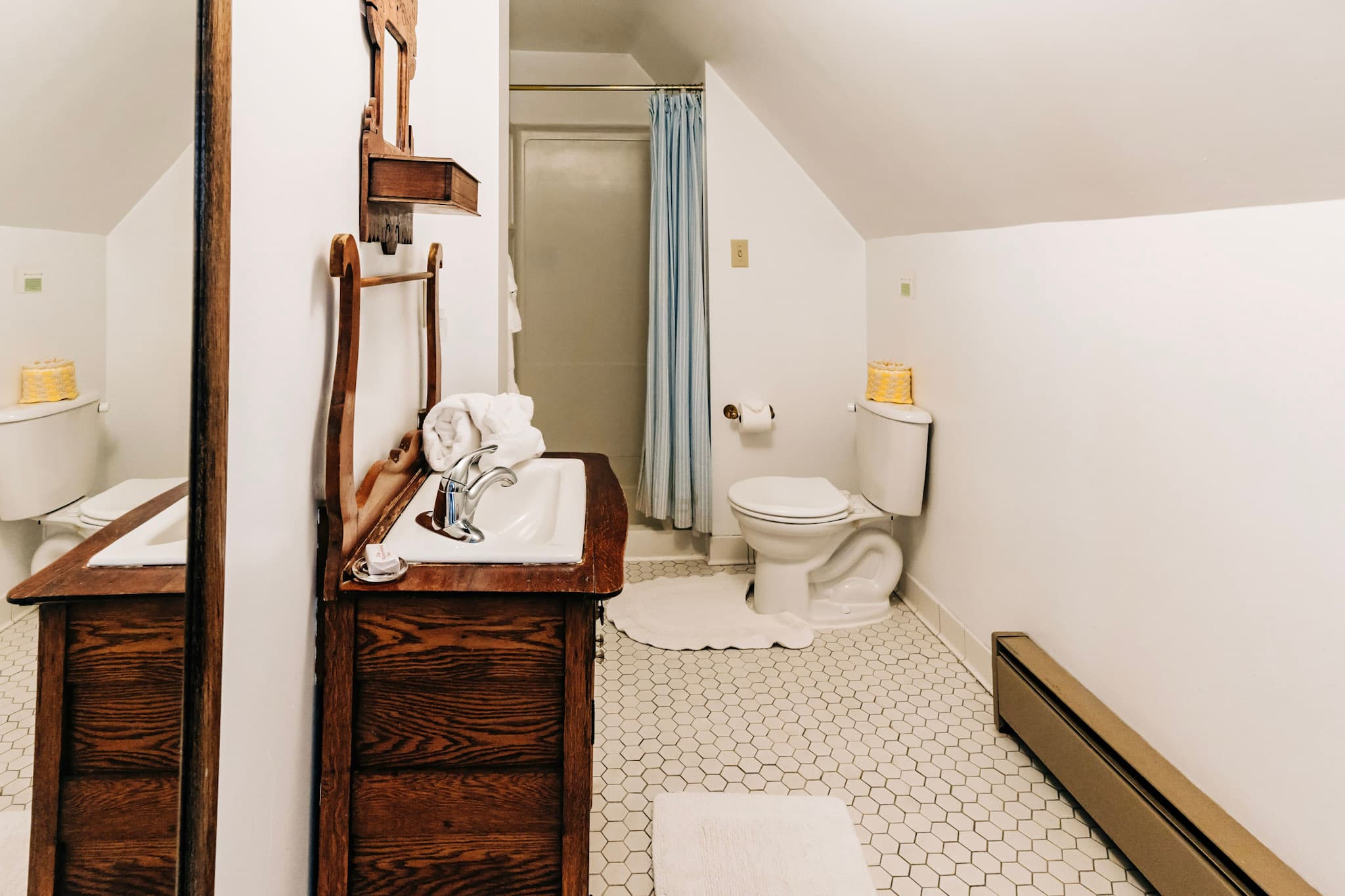 Lavender Room #10 Bathroom