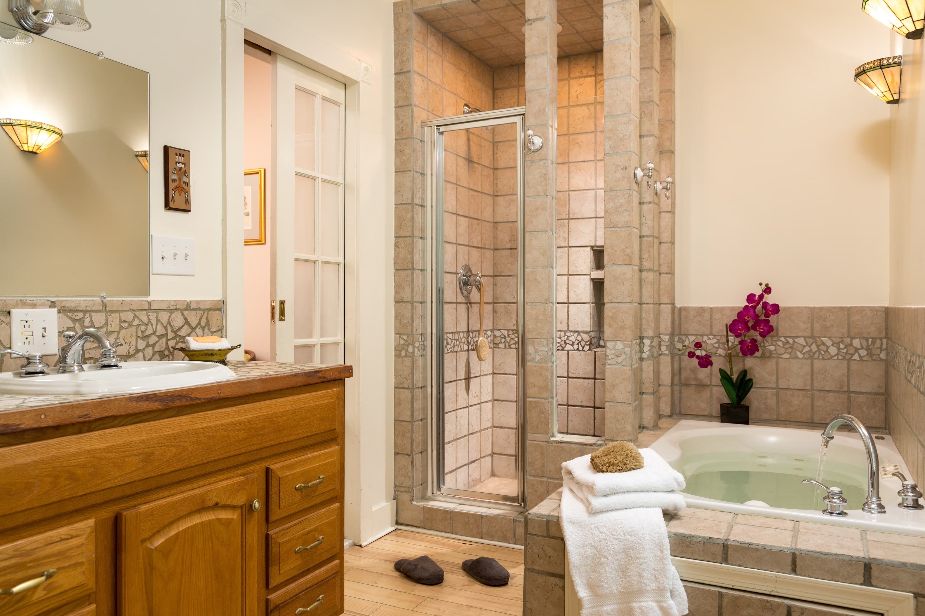 Carriage House North # 18 Bathroom