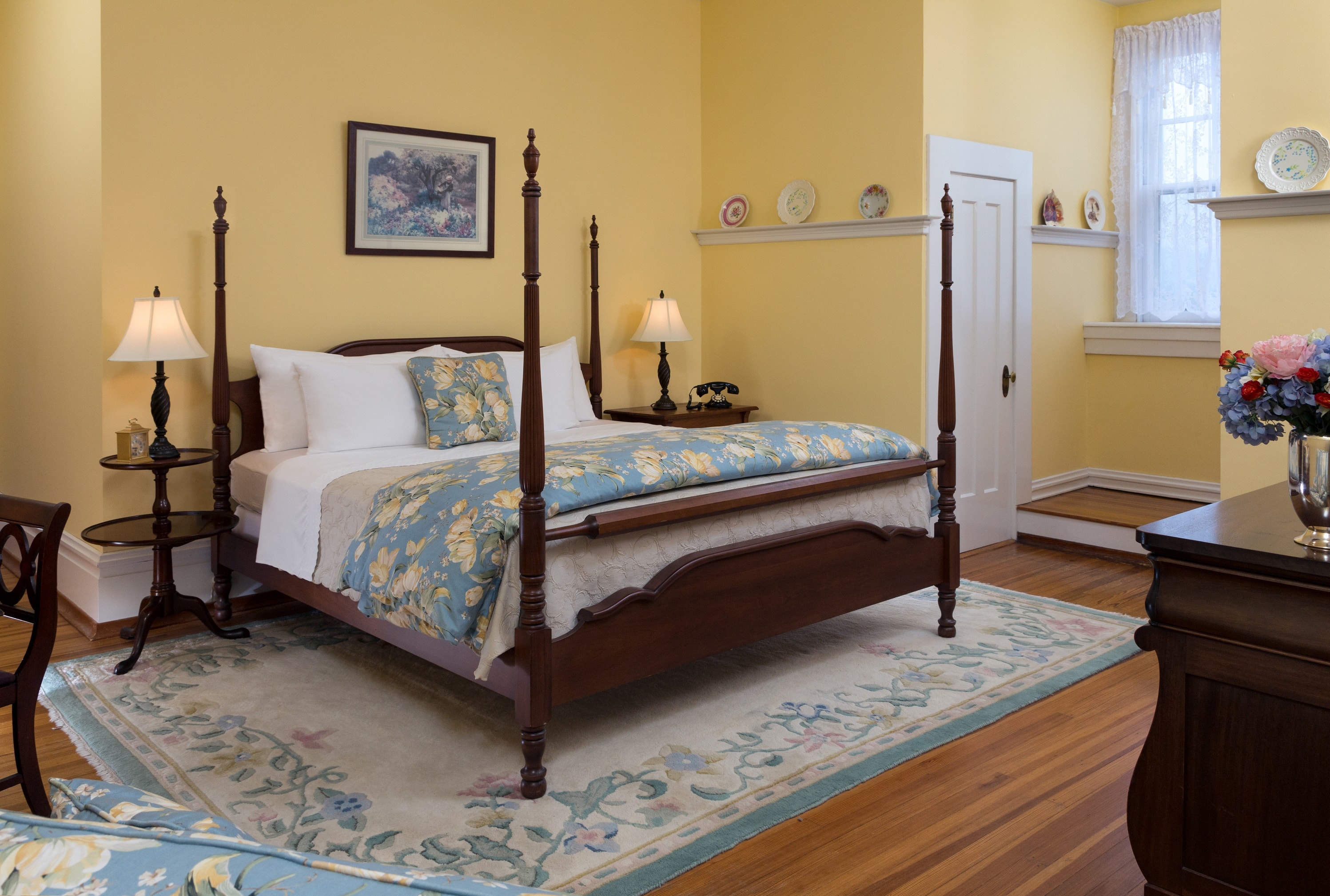 Academy View #11 King Bed
